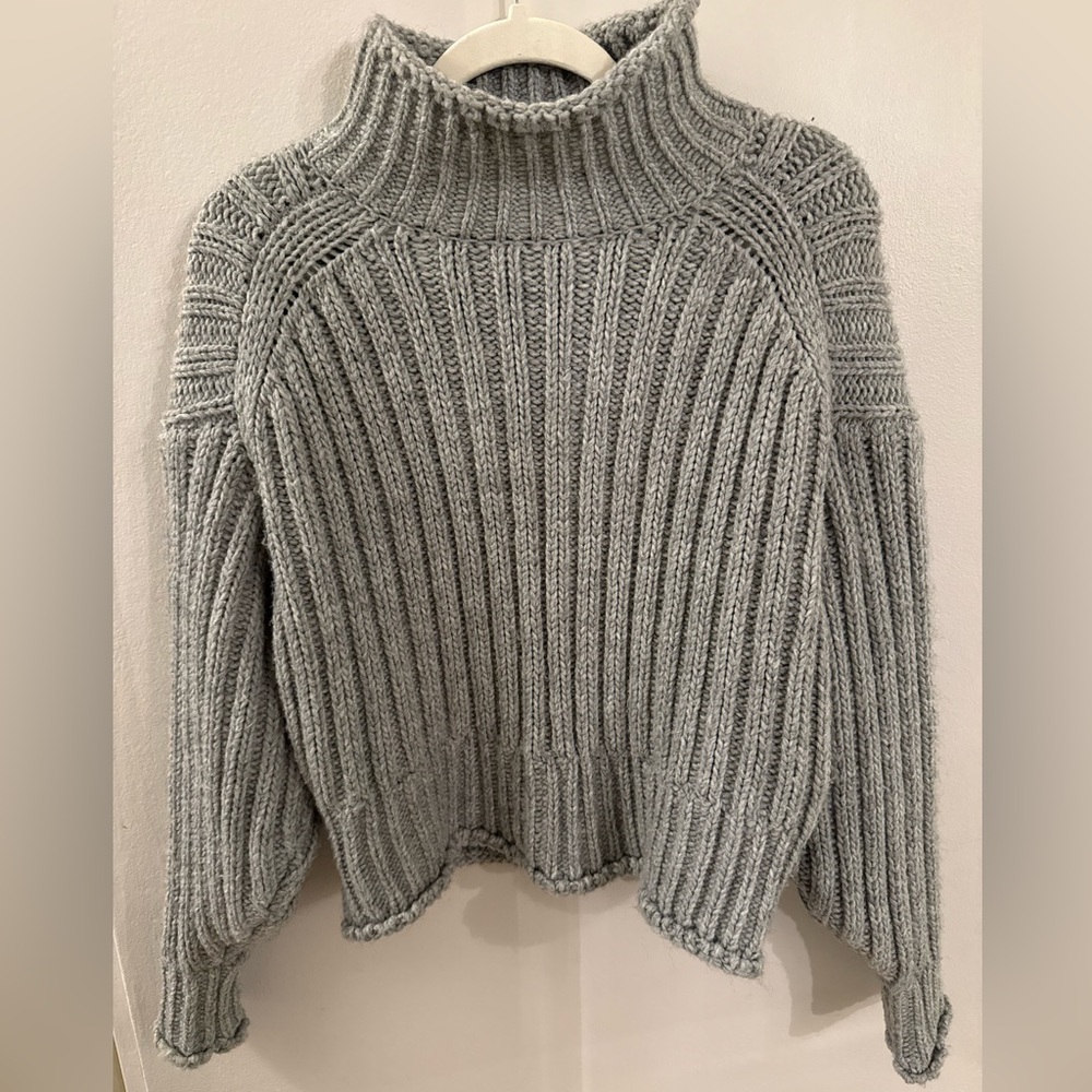 H&M Cropped Gray Mock Turtleneck Sweater
